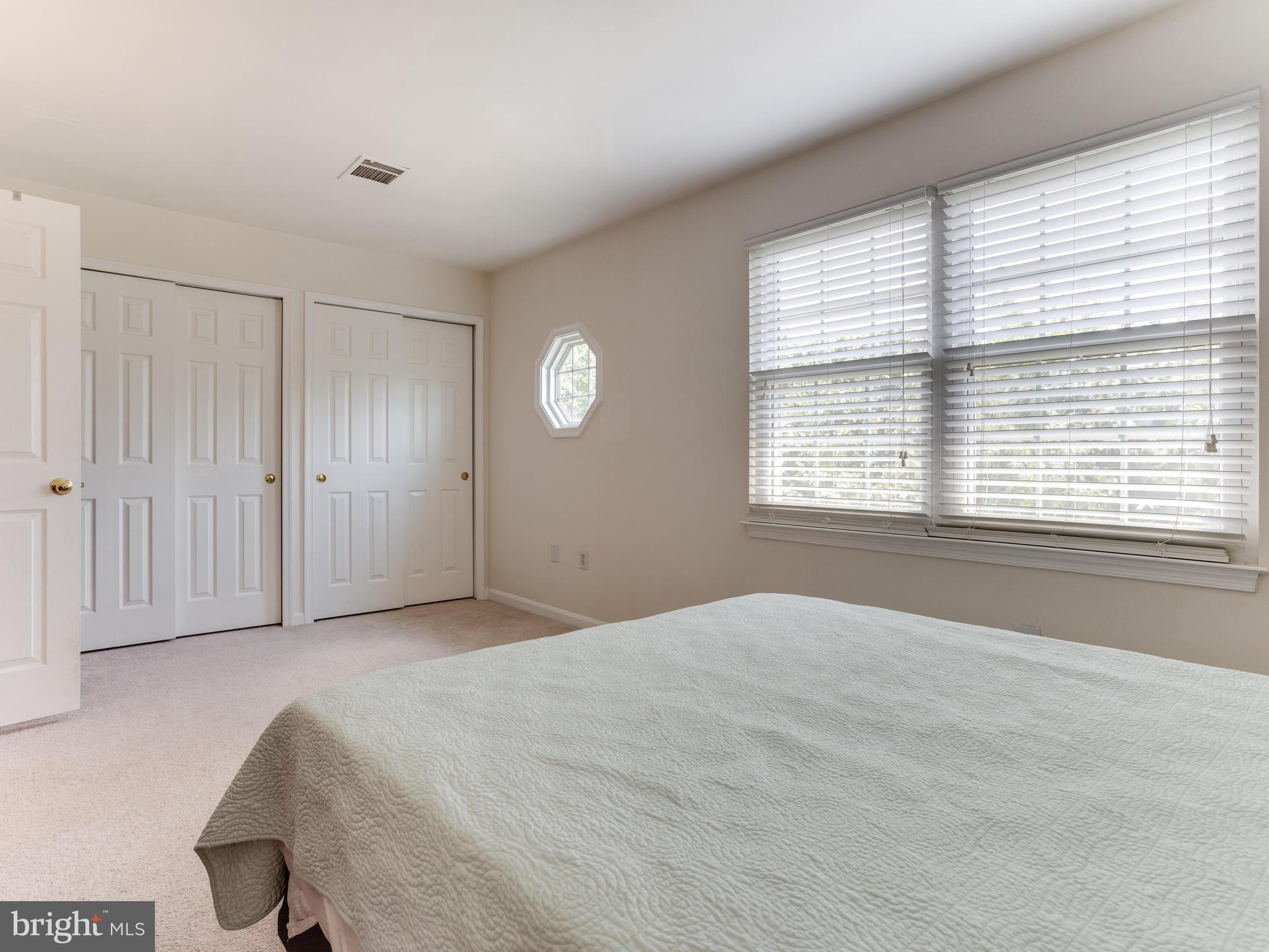 ASHBURN FARM - Residential