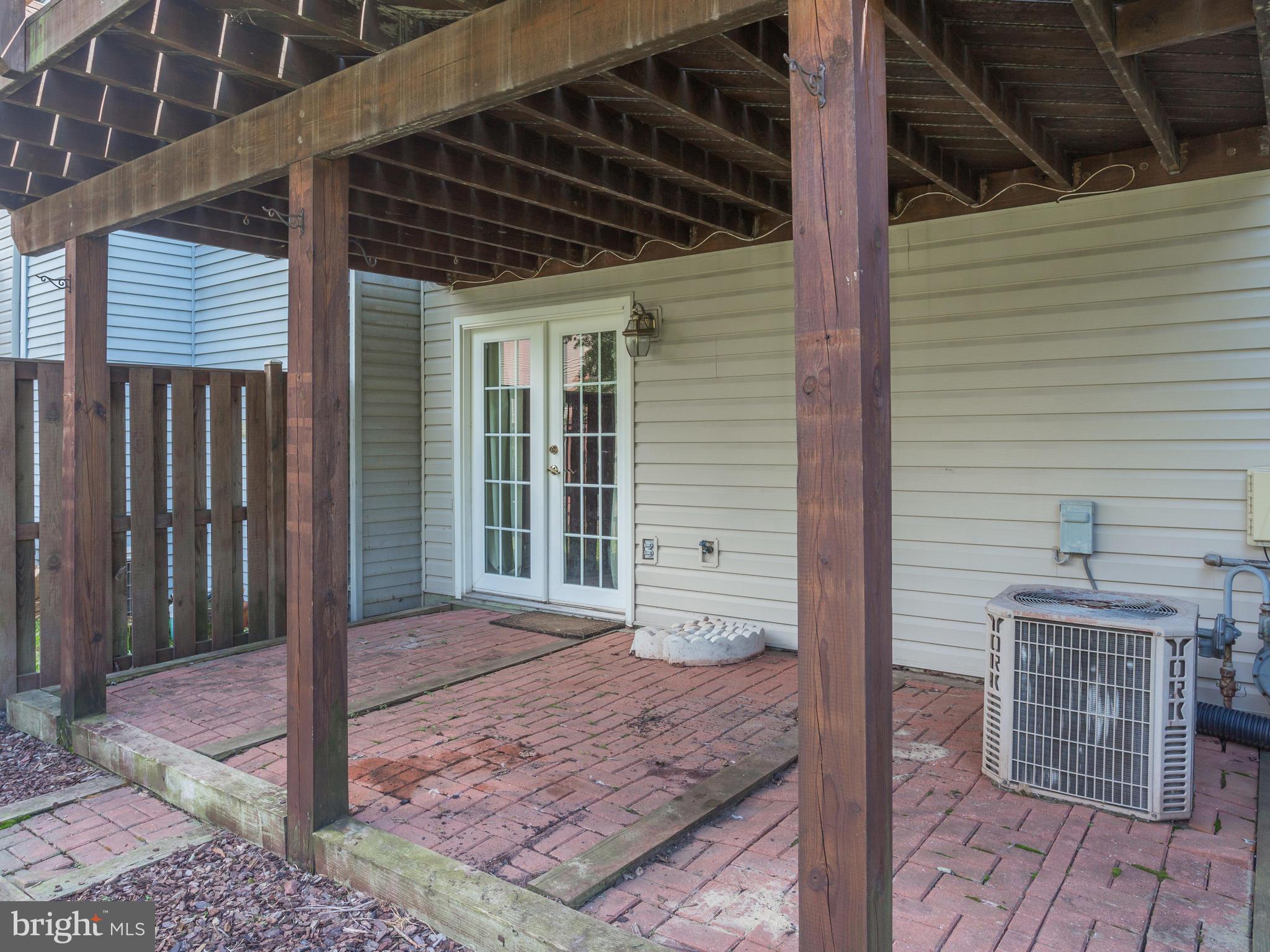 ASHBURN FARM - Residential