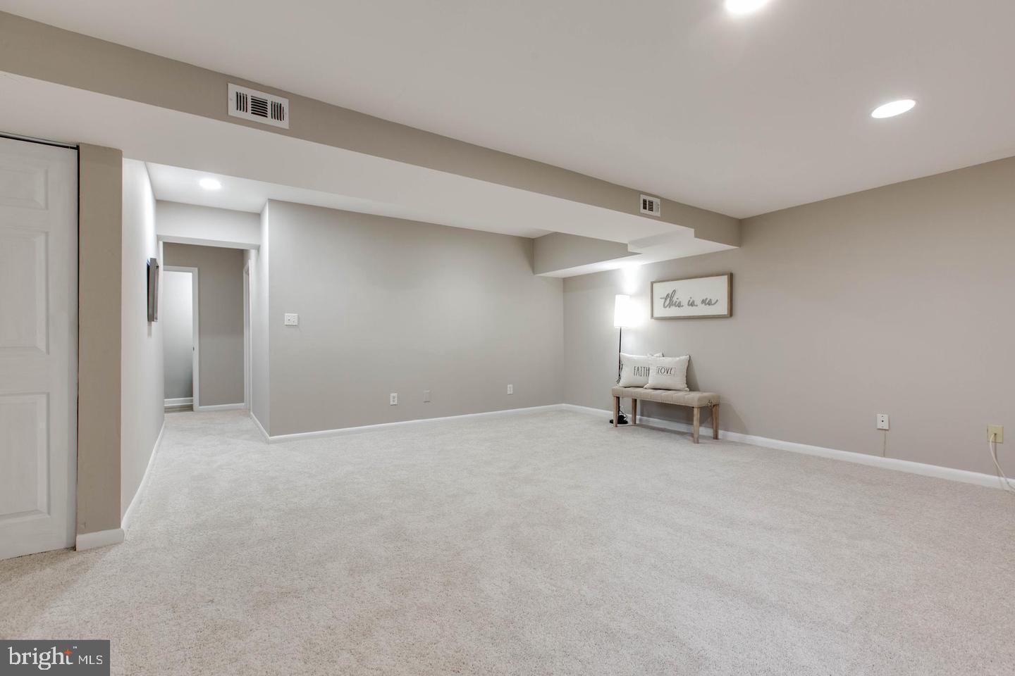 GOVERNORS LANDING - Residential Lease