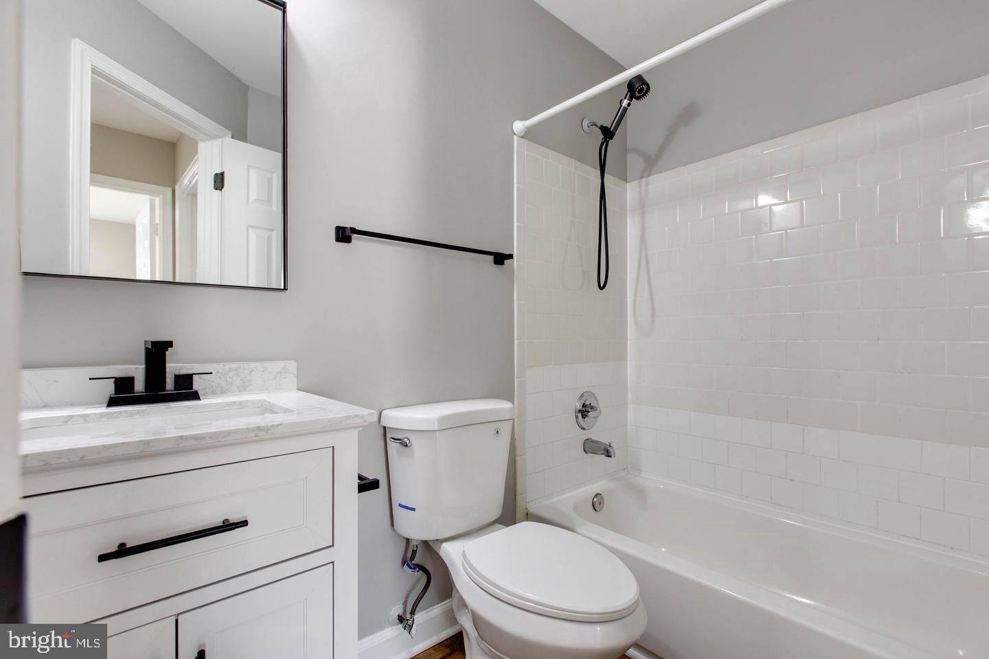 GOVERNORS LANDING - Residential Lease