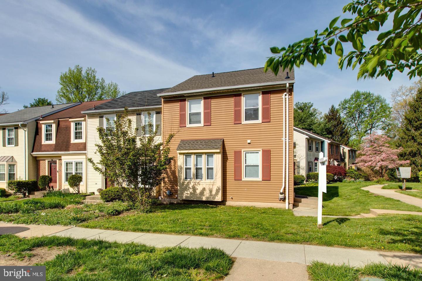 Welcome to this well-maintained and updated end-unit townhome located at 3532 Split Rail Ln in Ellicott City, MD. This spacious home offers three bedrooms, two full bathrooms, and two half bathrooms, providing comfortable and flexible living space.
Recent updates include a brand-new roof (2025), fresh carpet and paint, modern lighting fixtures, and renovated bathrooms. The kitchen features upgraded countertops, new flooring, and stainless steel appliances including a new dishwasher, stove, and refrigerator—perfect for everyday cooking and entertaining.
The home also includes both stall and tub showers, offering convenience and comfort. Step out back to enjoy the private deck, ideal for relaxing or hosting guests. Resident parking is available in the nearby lot.
Conveniently located in a sought-after Ellicott City neighborhood with access to shopping, dining, and major commuting routes.