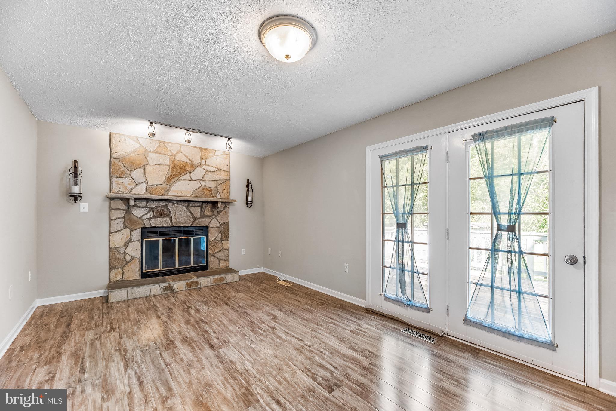 CLARKS RUN - Residential