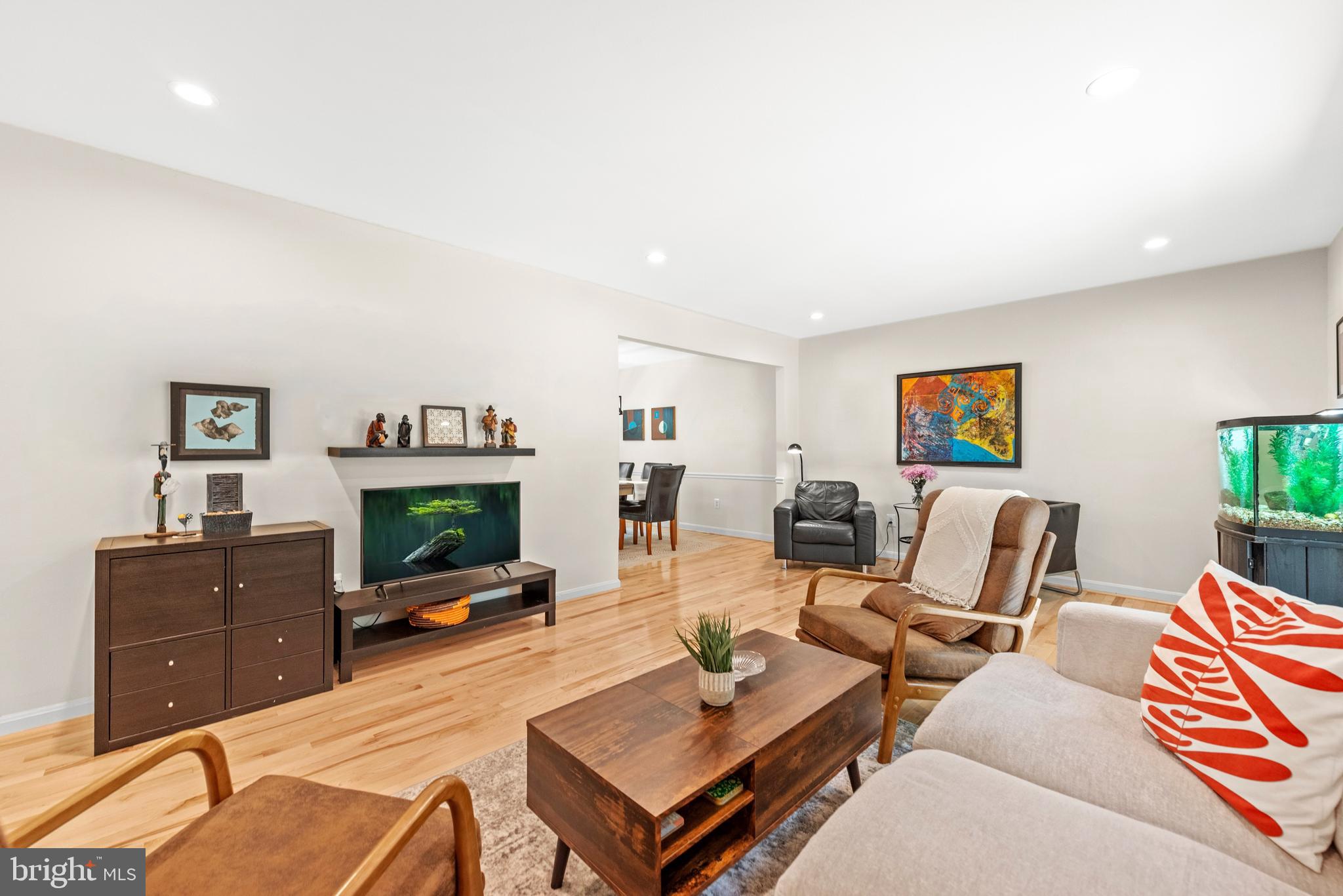 RESTON - Residential