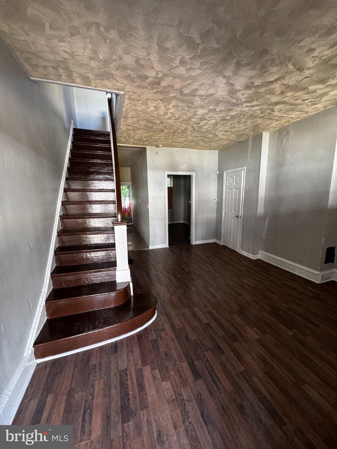 1942 S ITHAN STREET