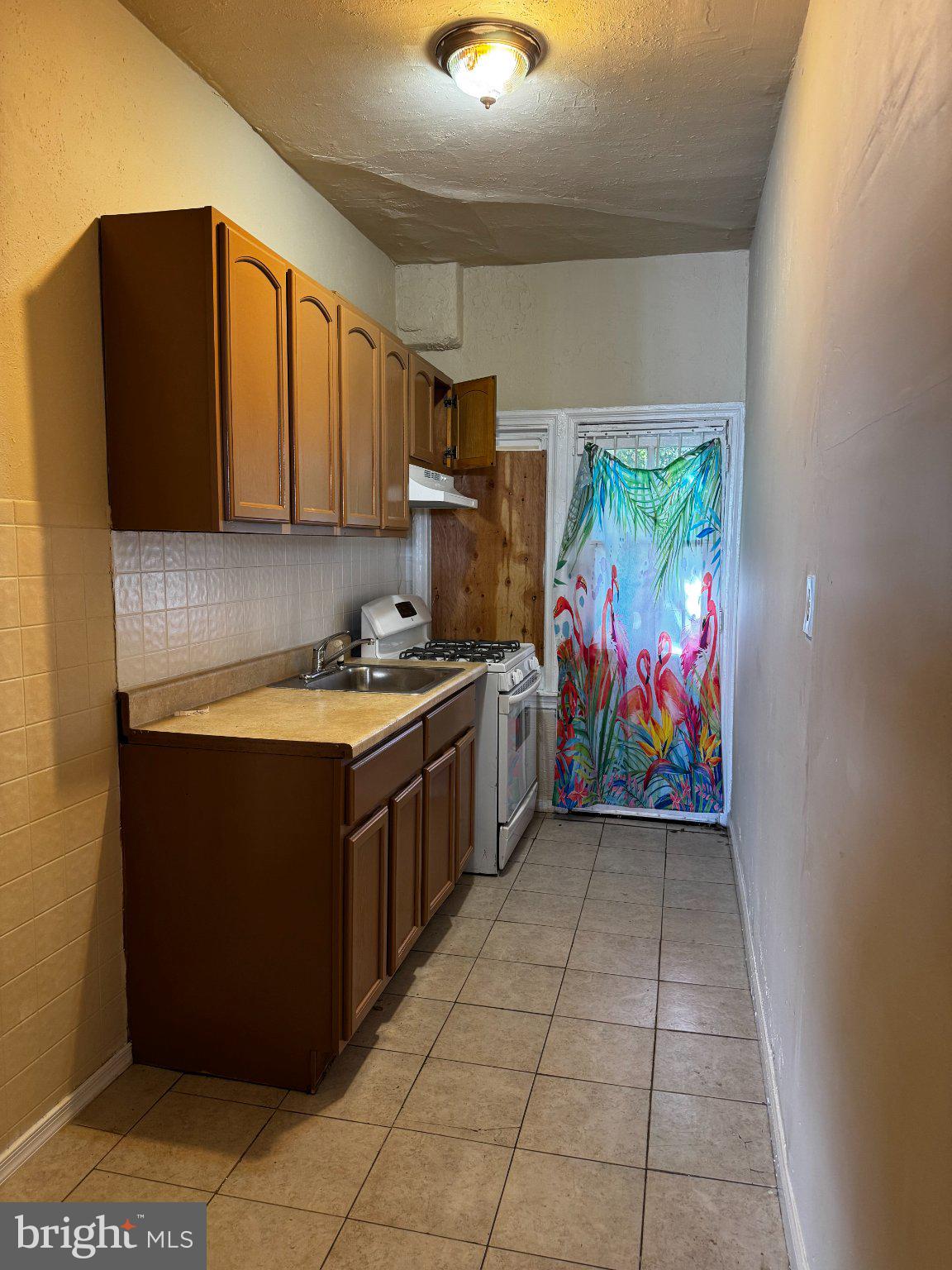 1942 S ITHAN STREET