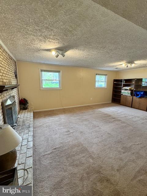 COUNTRY CLUB VIEW - Residential Lease