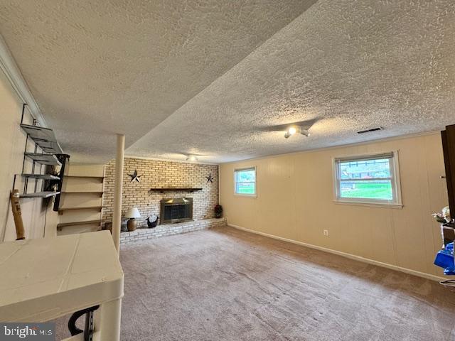 COUNTRY CLUB VIEW - Residential Lease