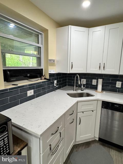 COUNTRY CLUB VIEW - Residential Lease