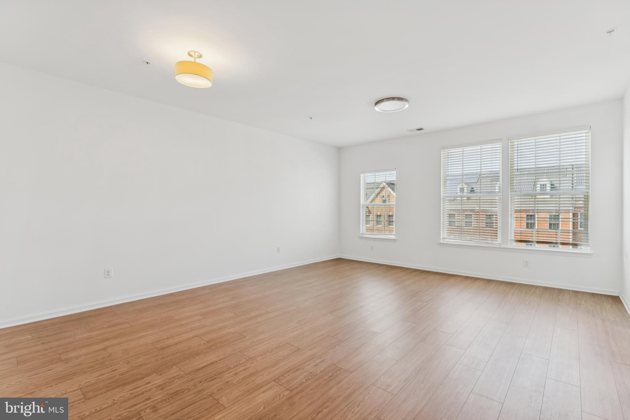 5474 STREAM BANK LANE