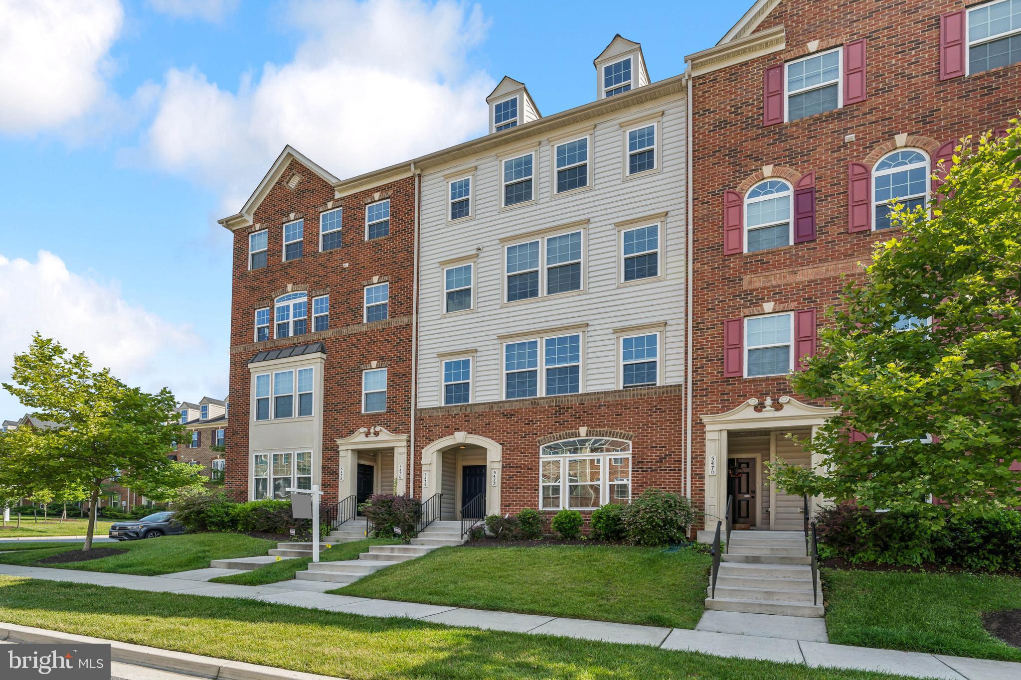 5474 STREAM BANK LANE
