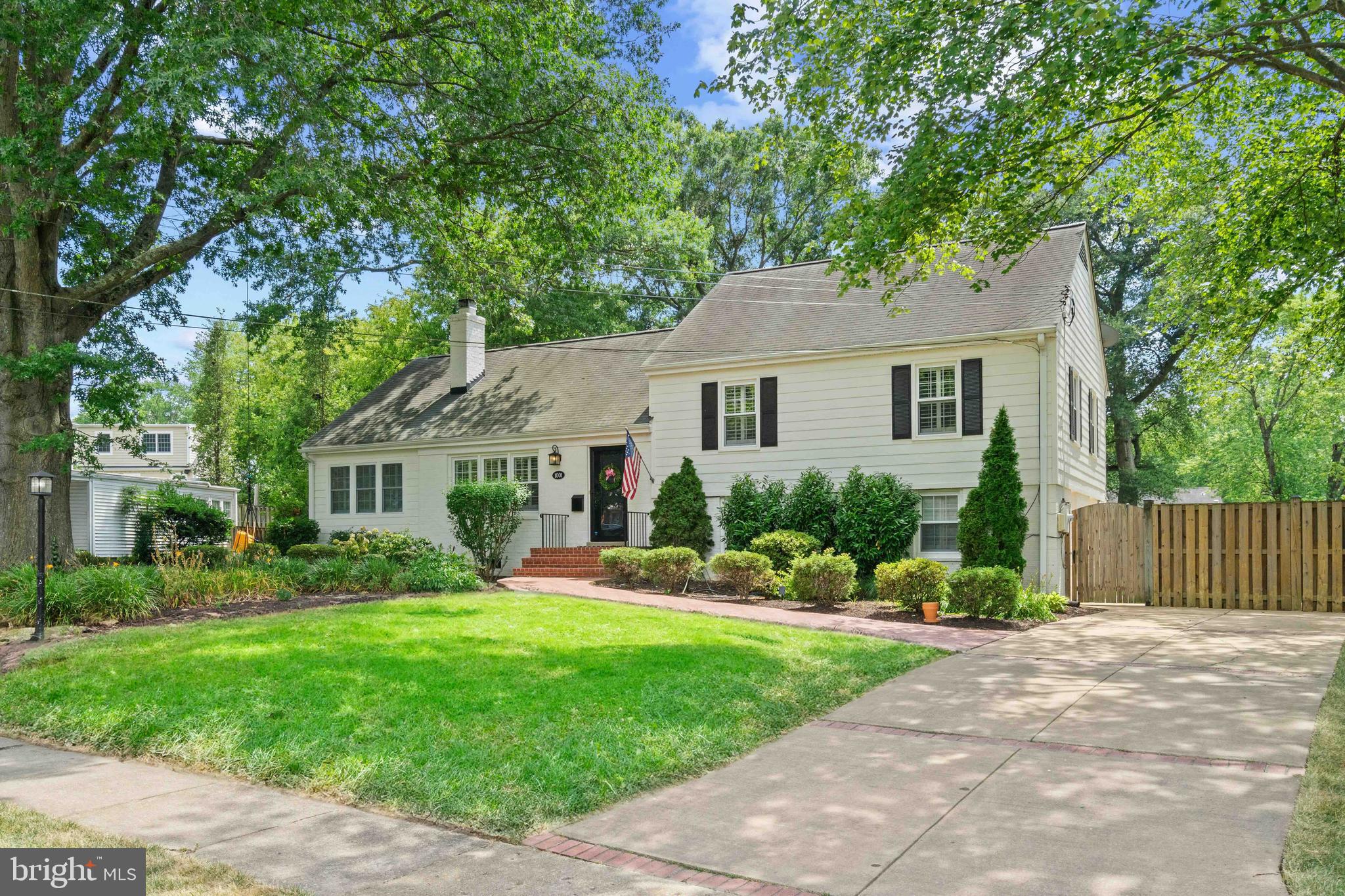 WAYNEWOOD - Residential