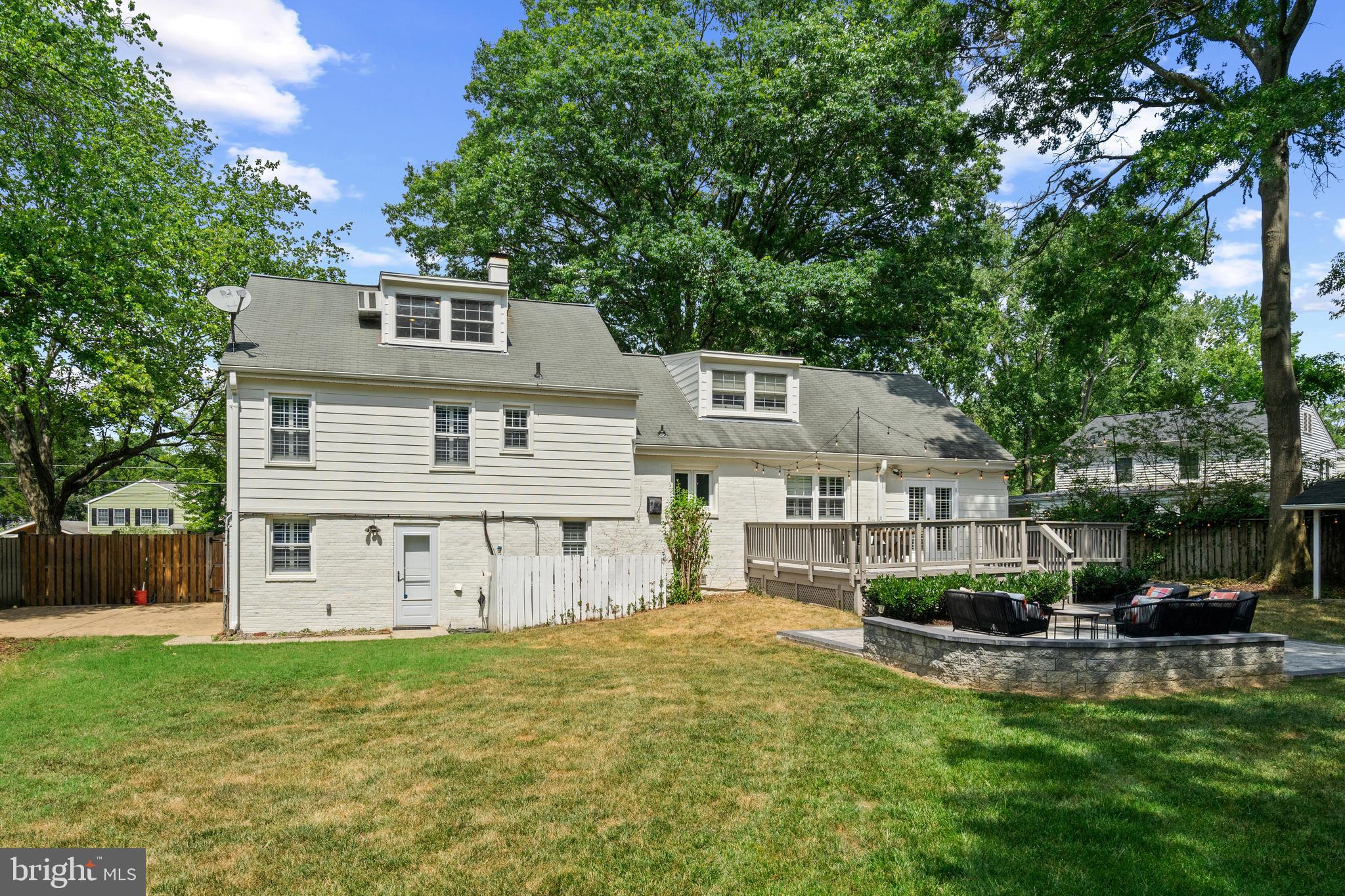 WAYNEWOOD - Residential