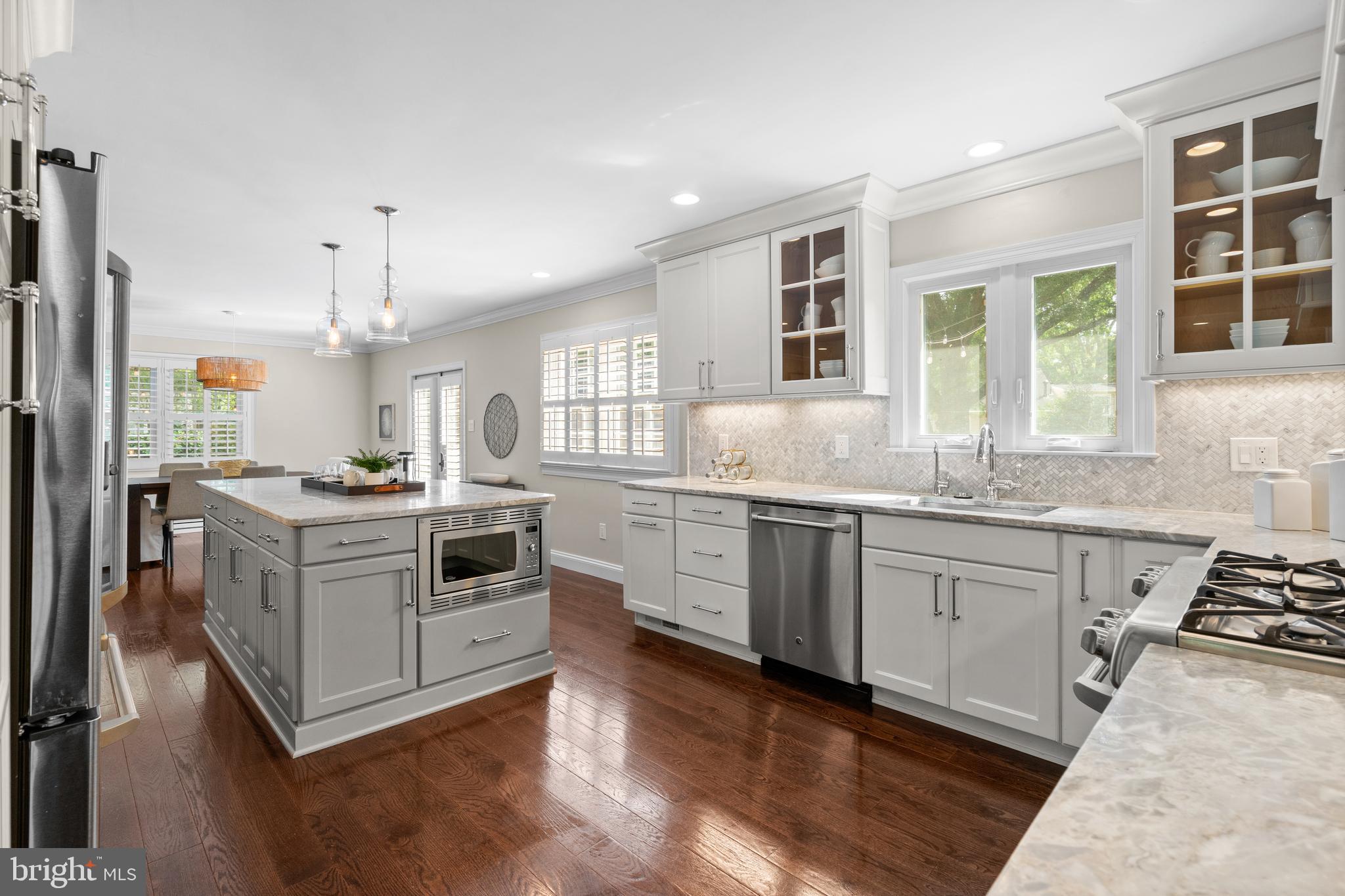 WAYNEWOOD - Residential