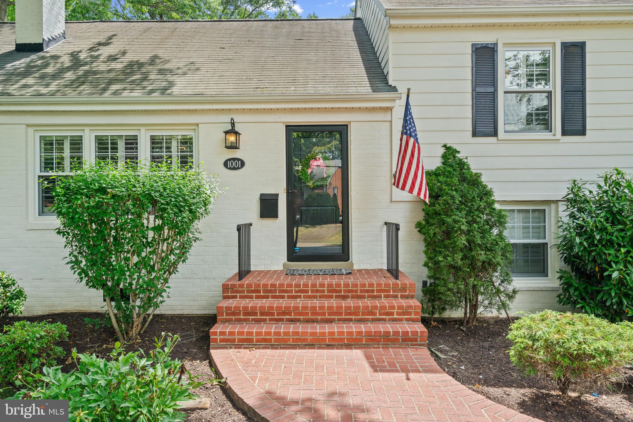 WAYNEWOOD - Residential