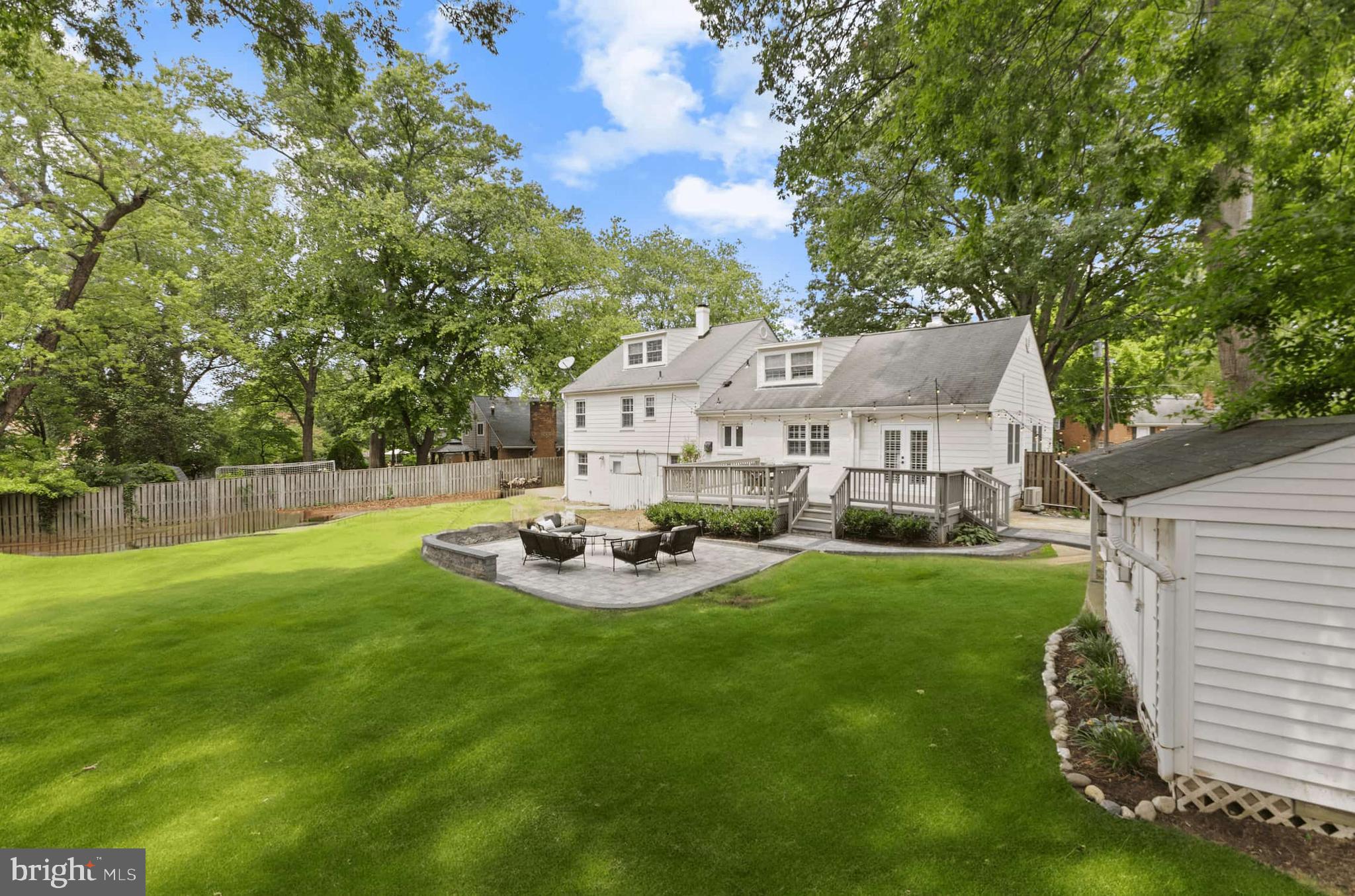 WAYNEWOOD - Residential