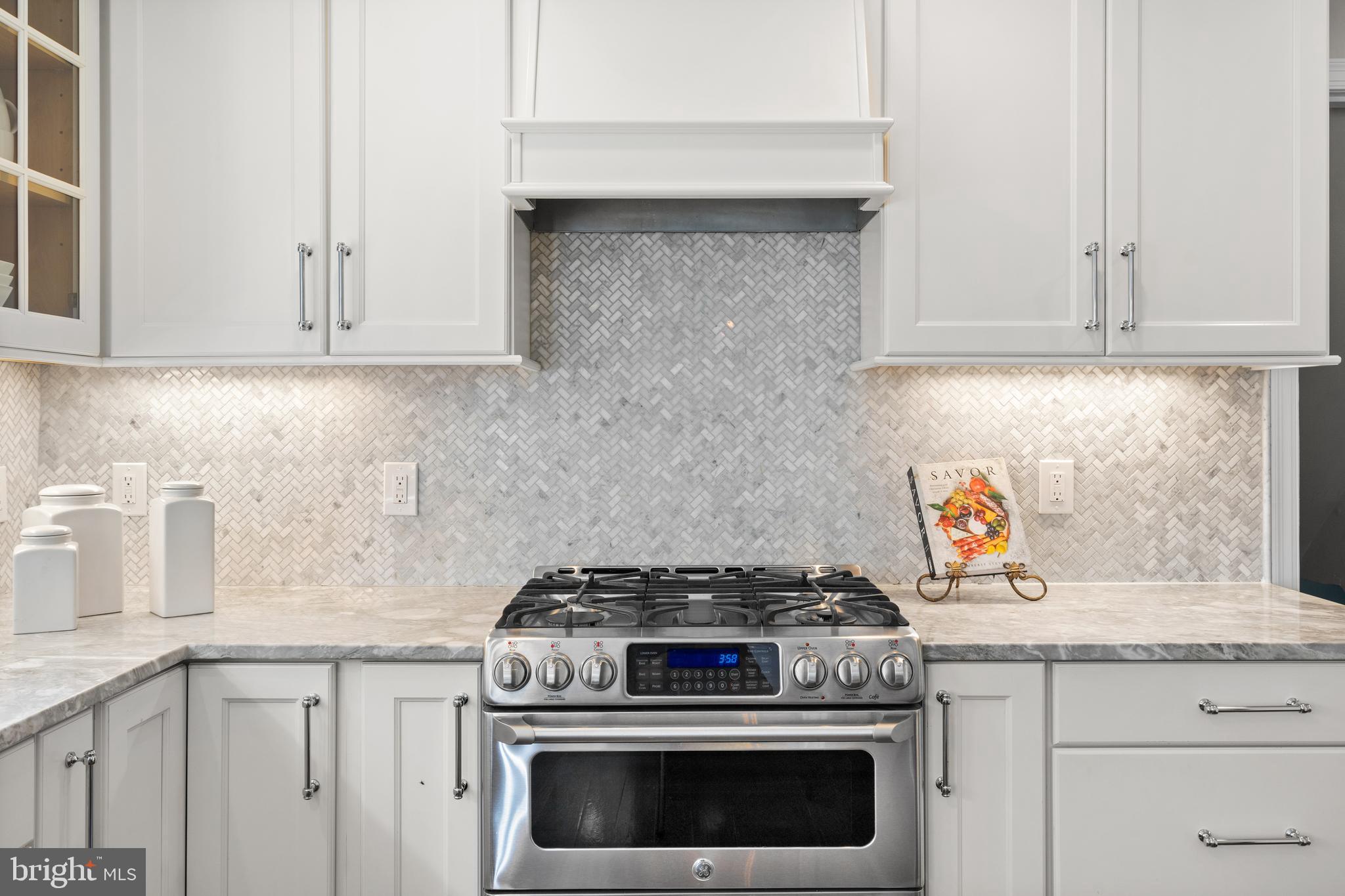 WAYNEWOOD - Residential