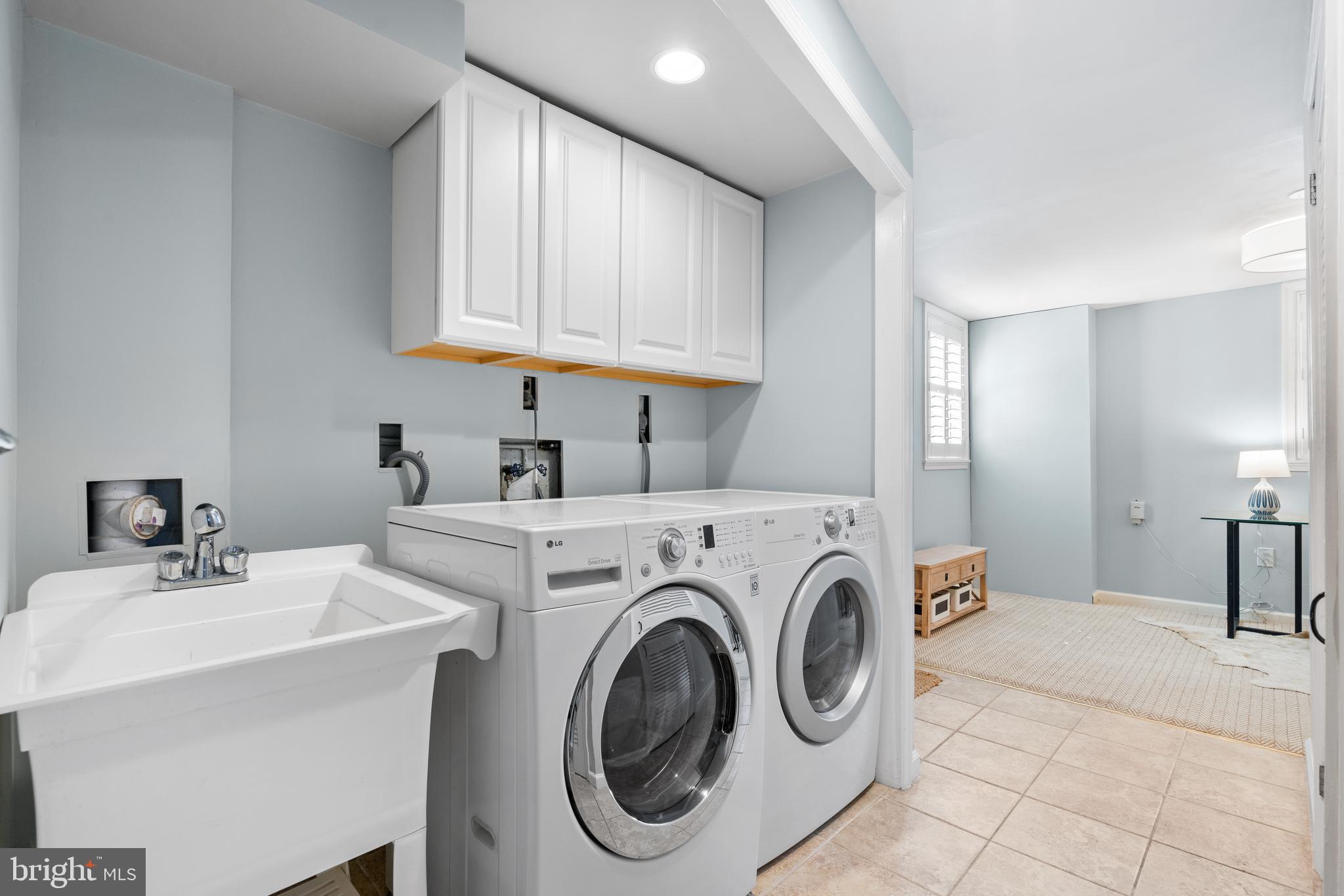 WAYNEWOOD - Residential