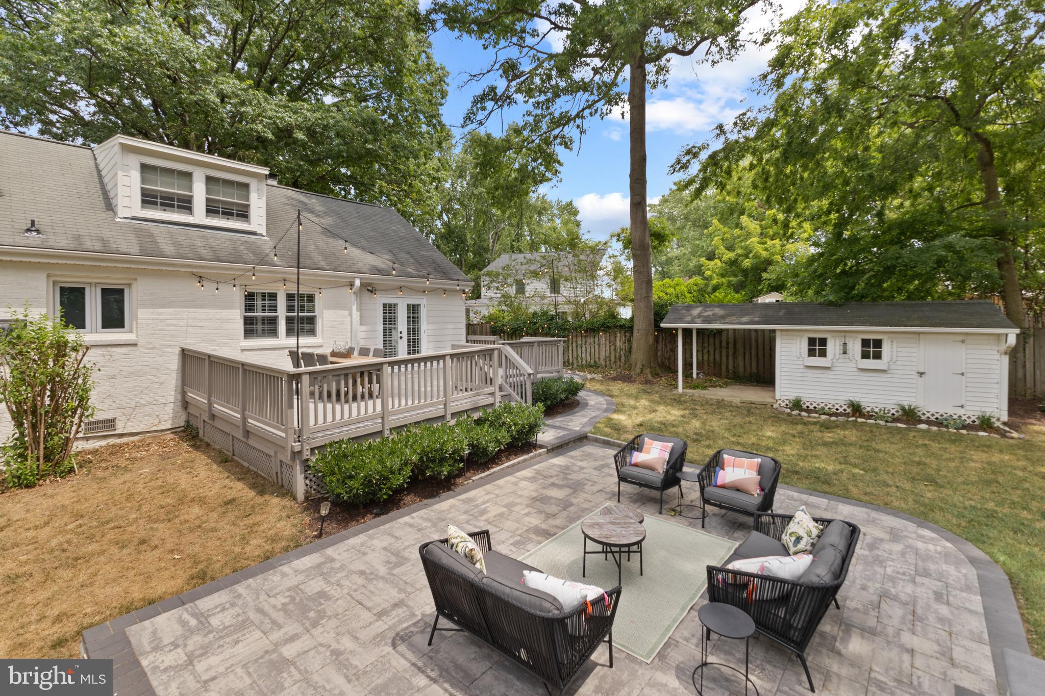 WAYNEWOOD - Residential