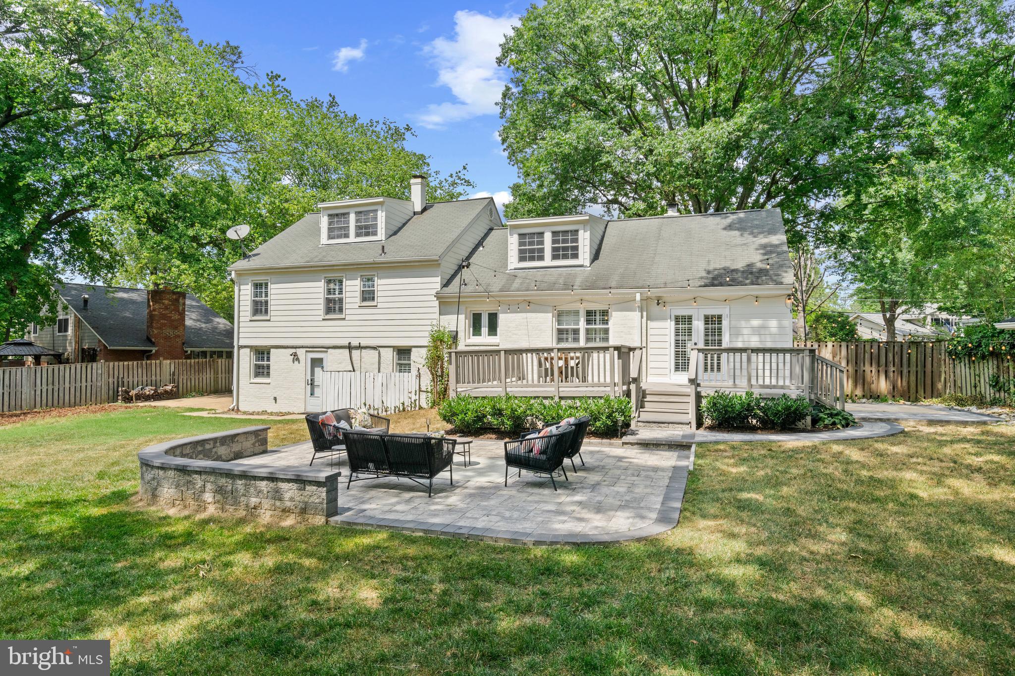 WAYNEWOOD - Residential