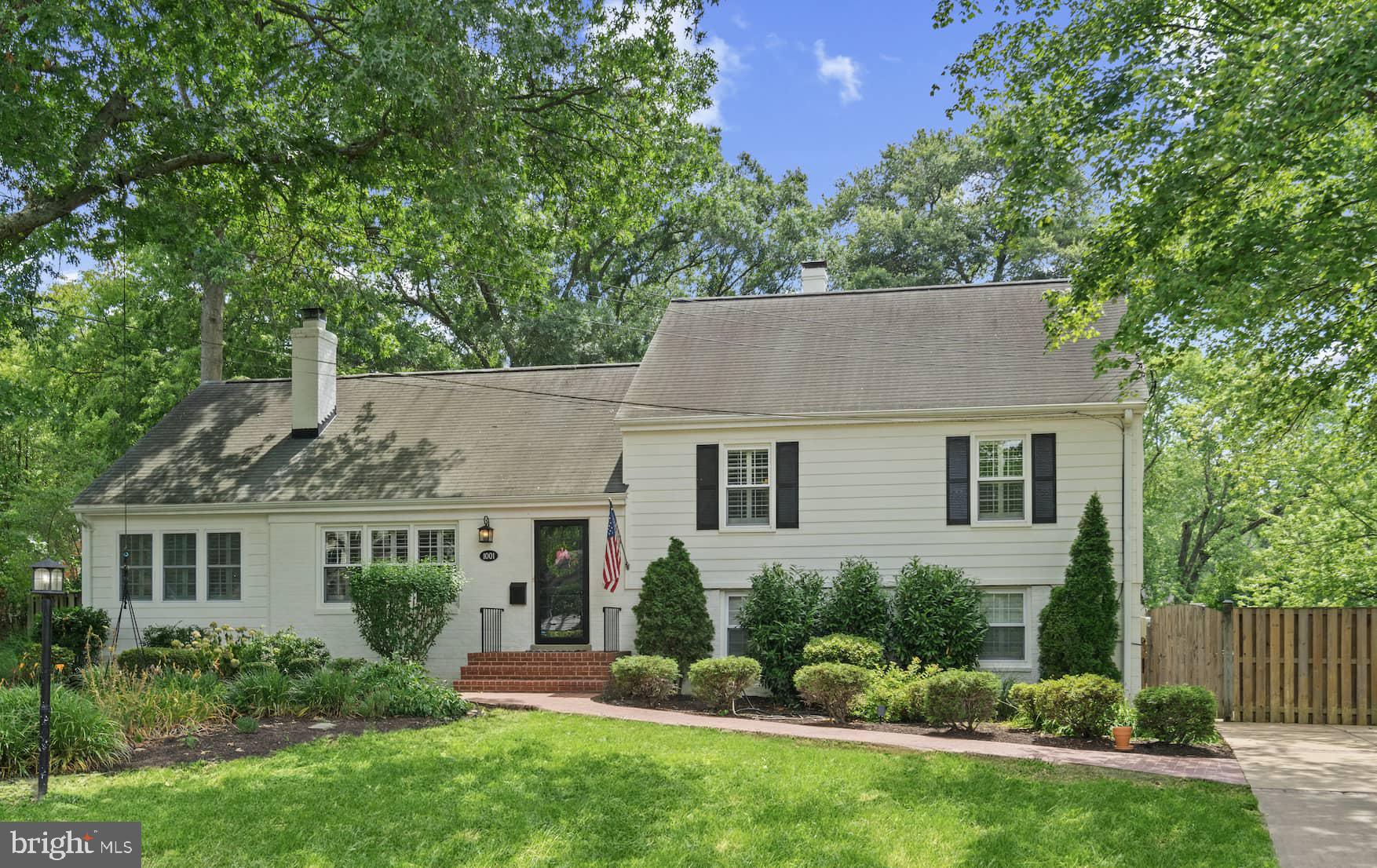 WAYNEWOOD - Residential