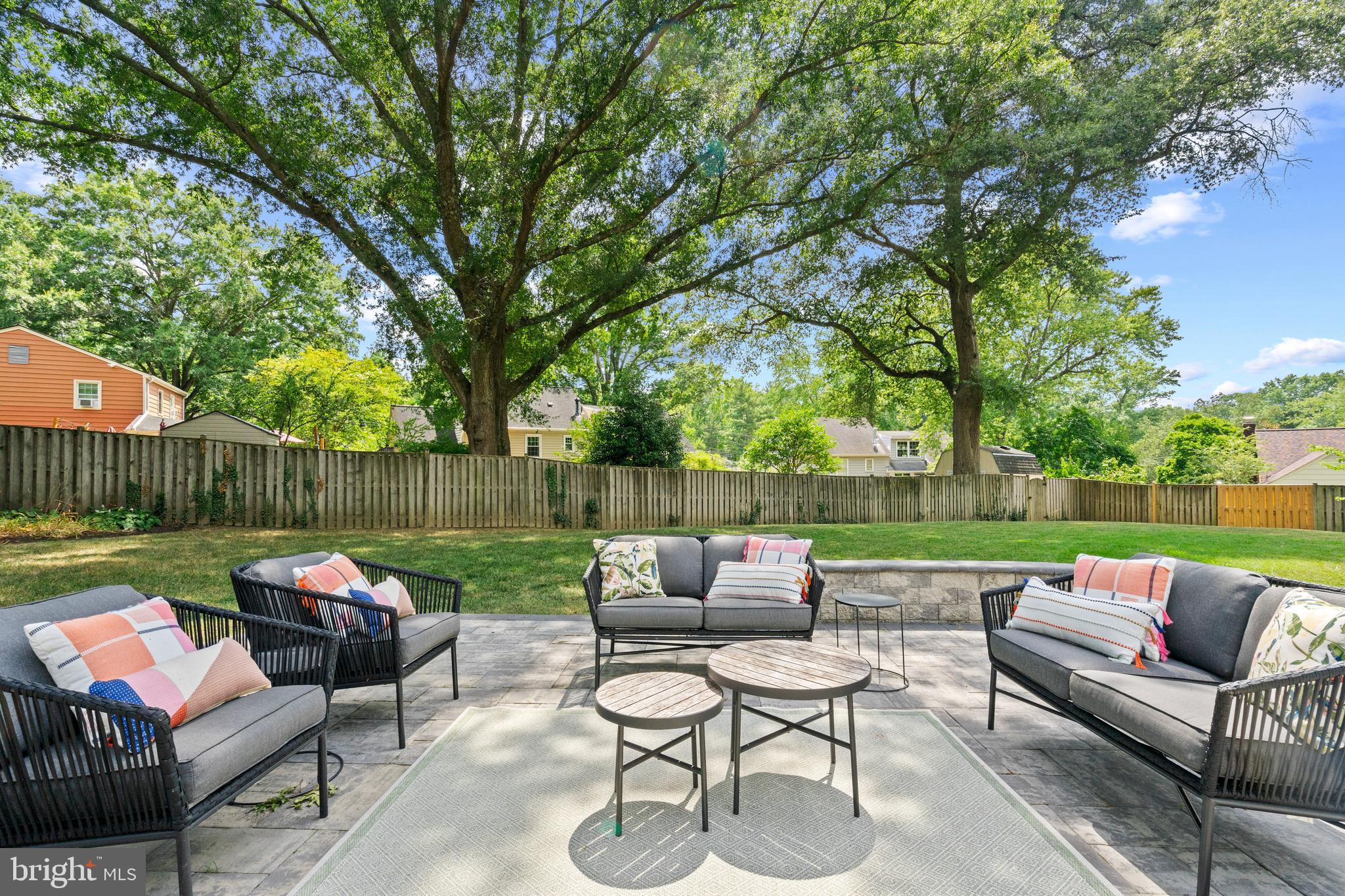 WAYNEWOOD - Residential