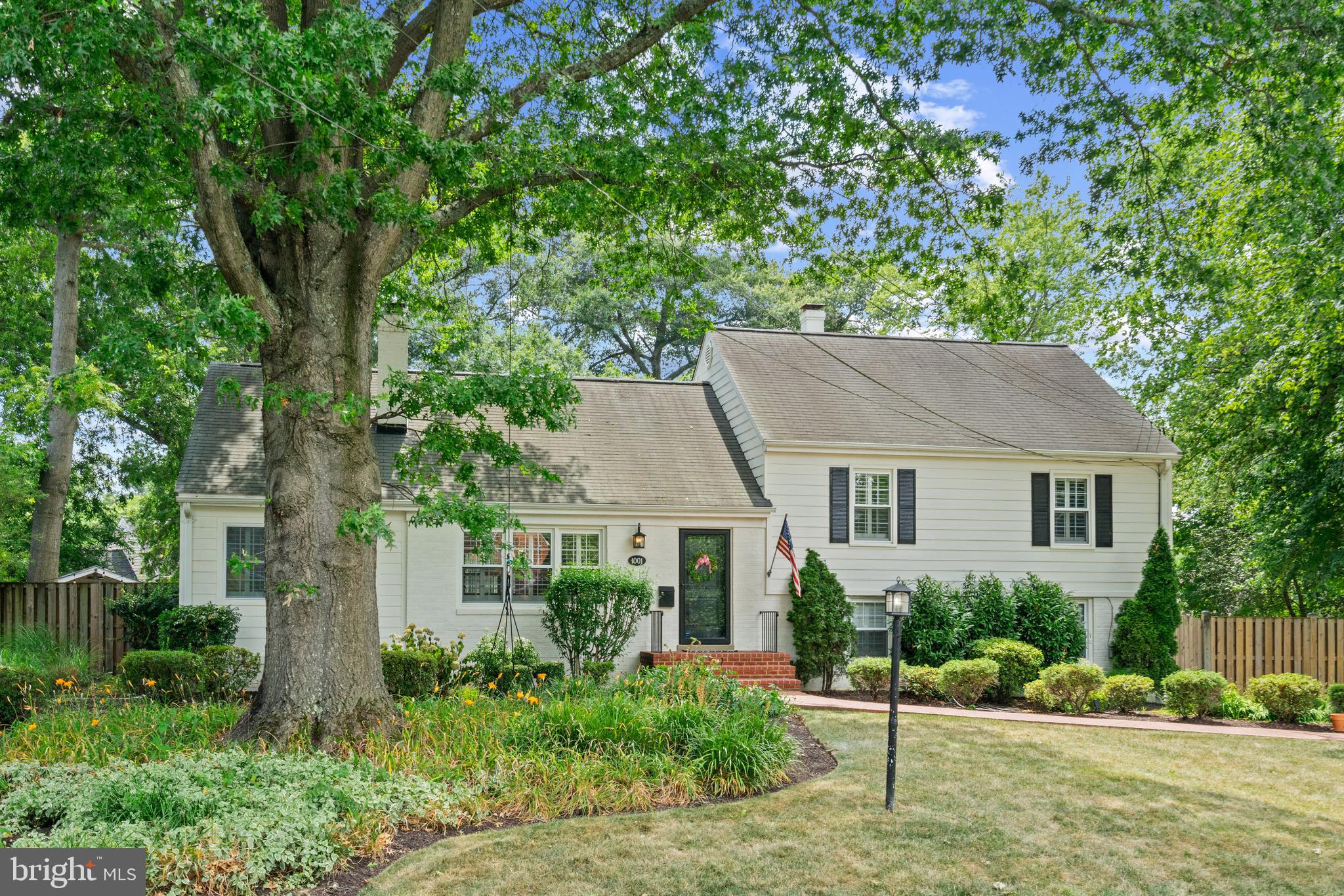 WAYNEWOOD - Residential