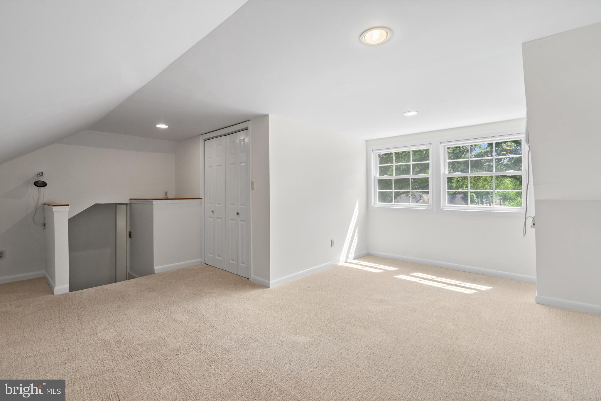 WAYNEWOOD - Residential