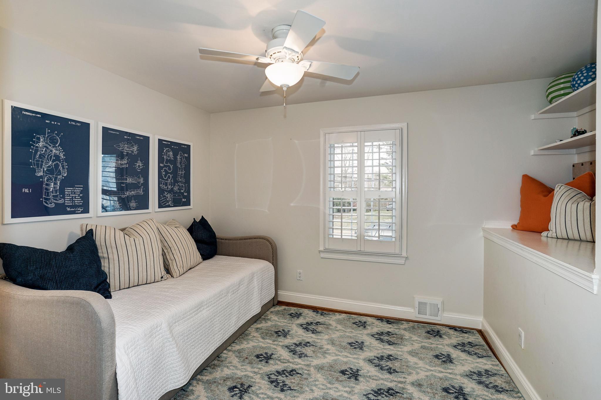 WAYNEWOOD - Residential