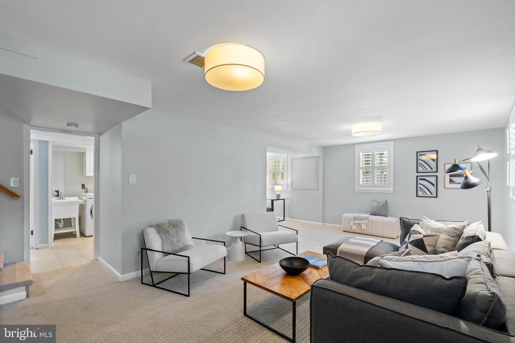 WAYNEWOOD - Residential