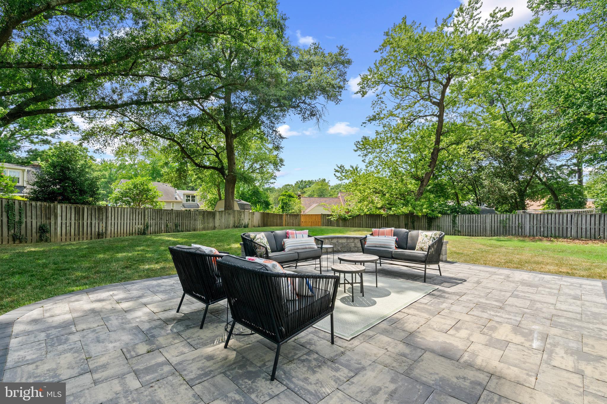 WAYNEWOOD - Residential