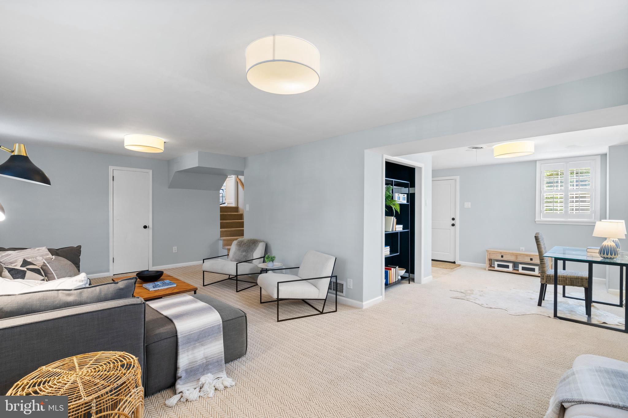 WAYNEWOOD - Residential