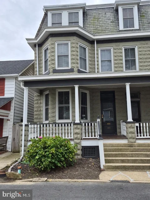 MLS: MDHR2059852
