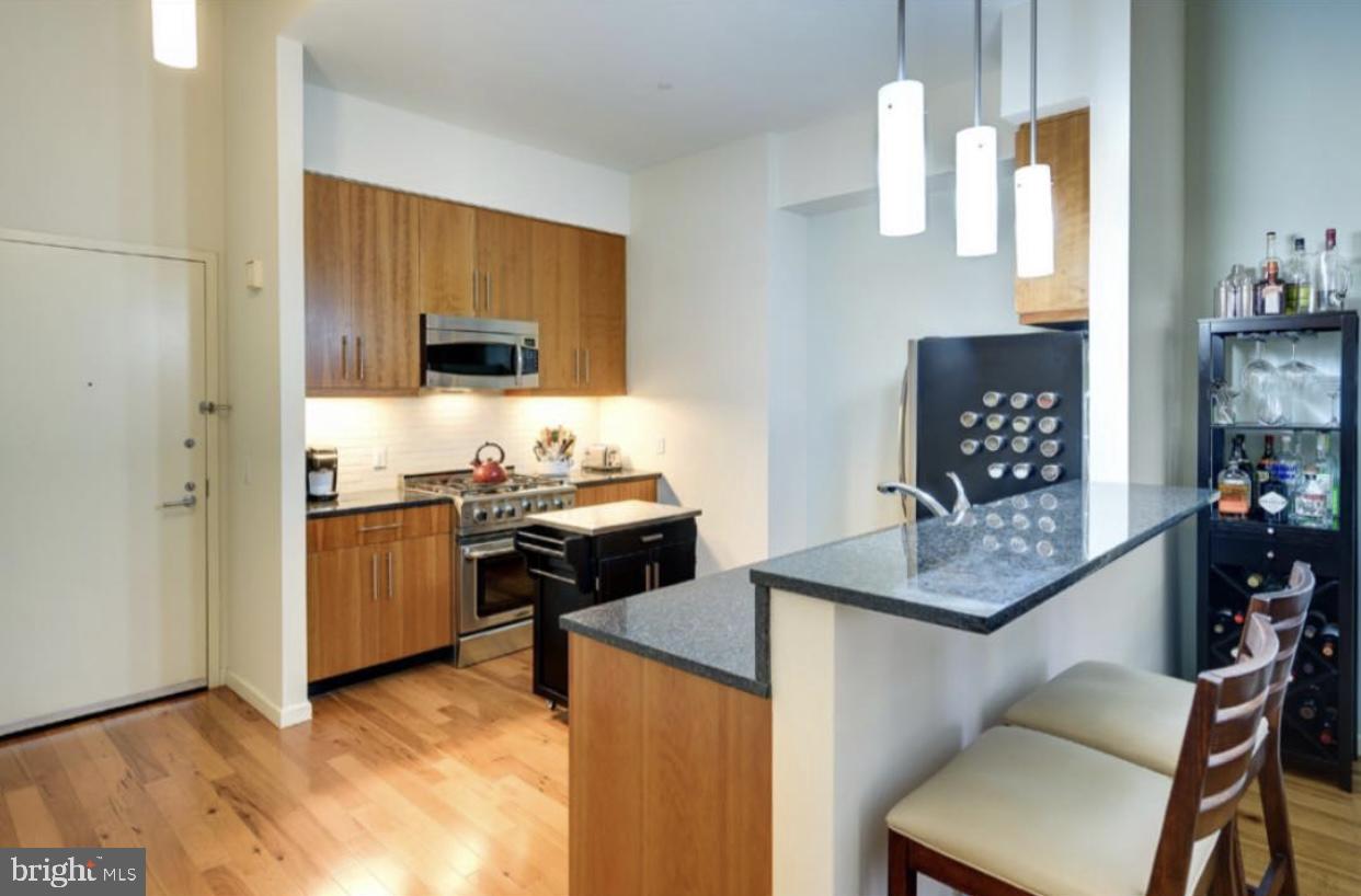 1425 LOCUST STREET 2C