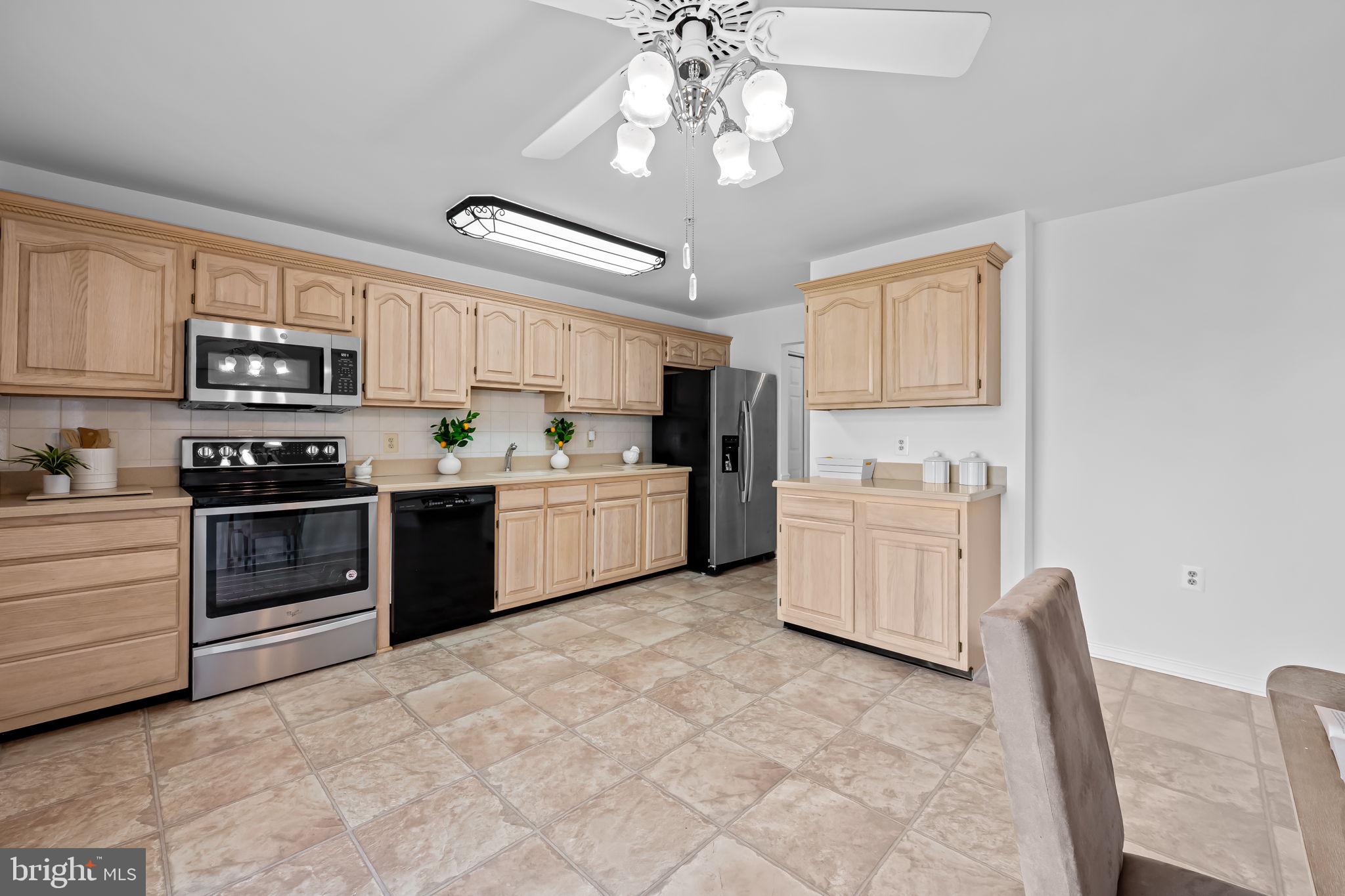 3901 HANNON COURT 3E
