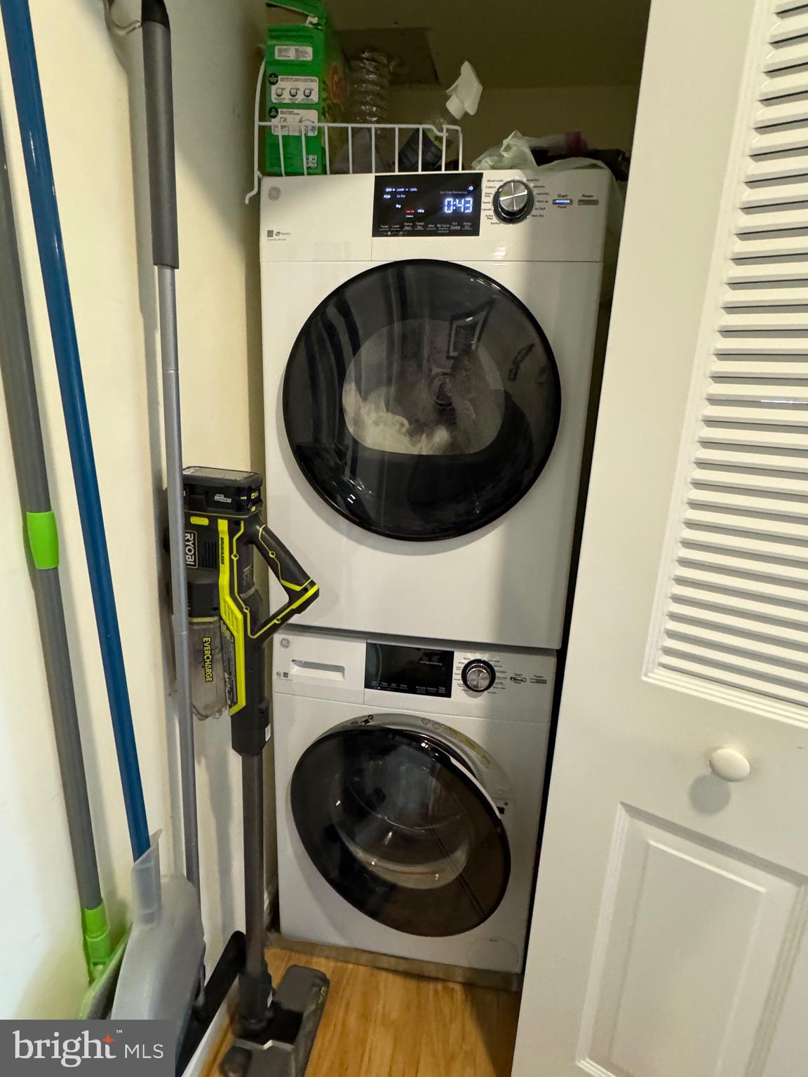 SUMMERWALK - Residential Lease