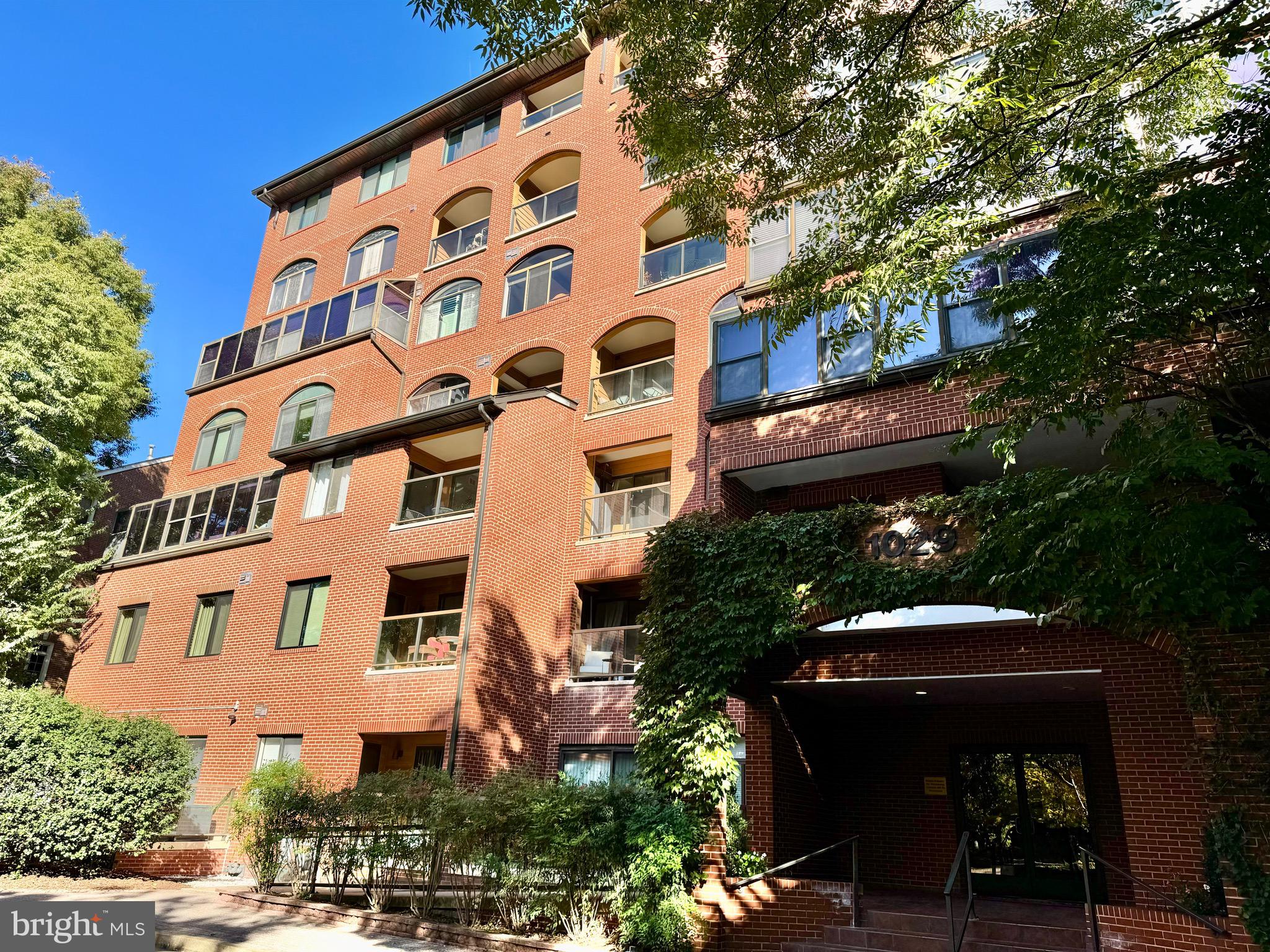 SUMMERWALK - Residential Lease