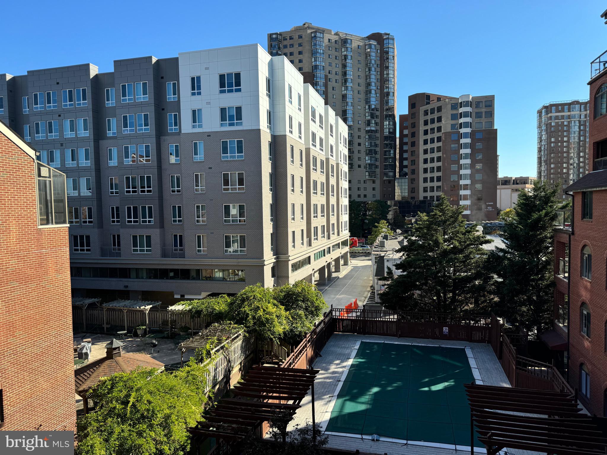 SUMMERWALK - Residential Lease