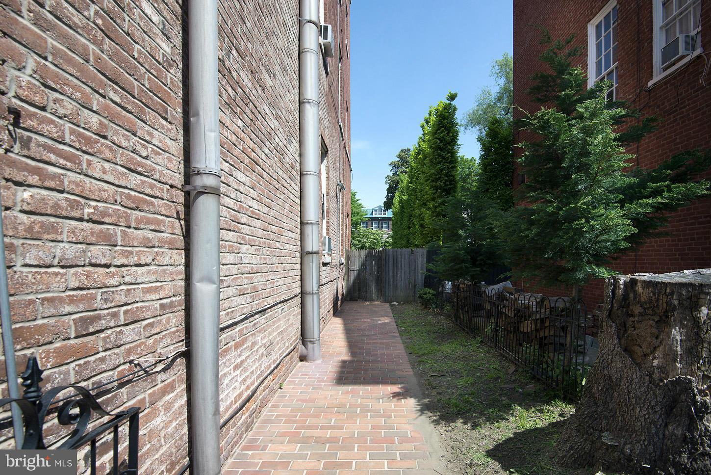 GEORGETOWN - Residential Income