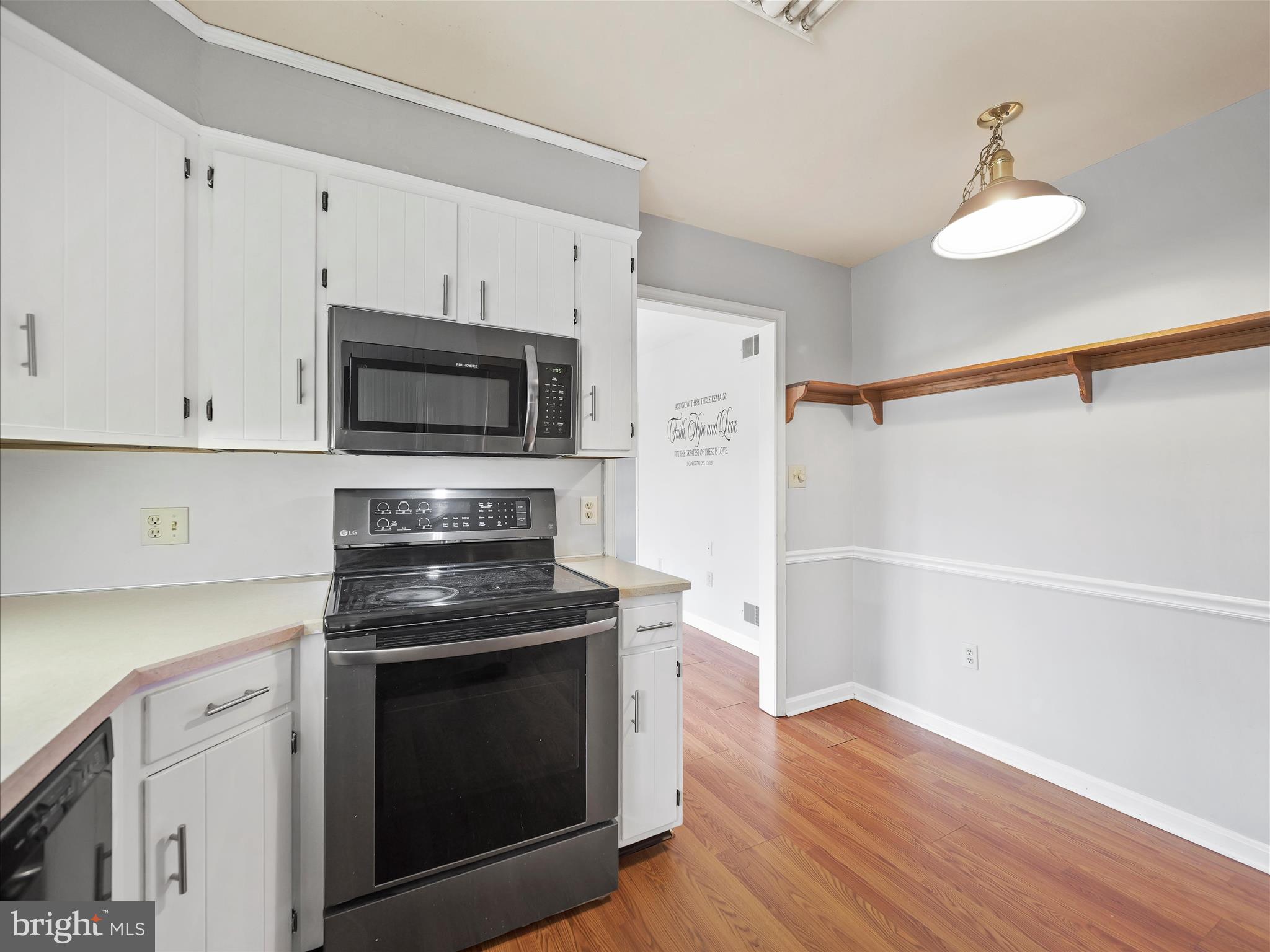 WOODCREST - Residential Lease