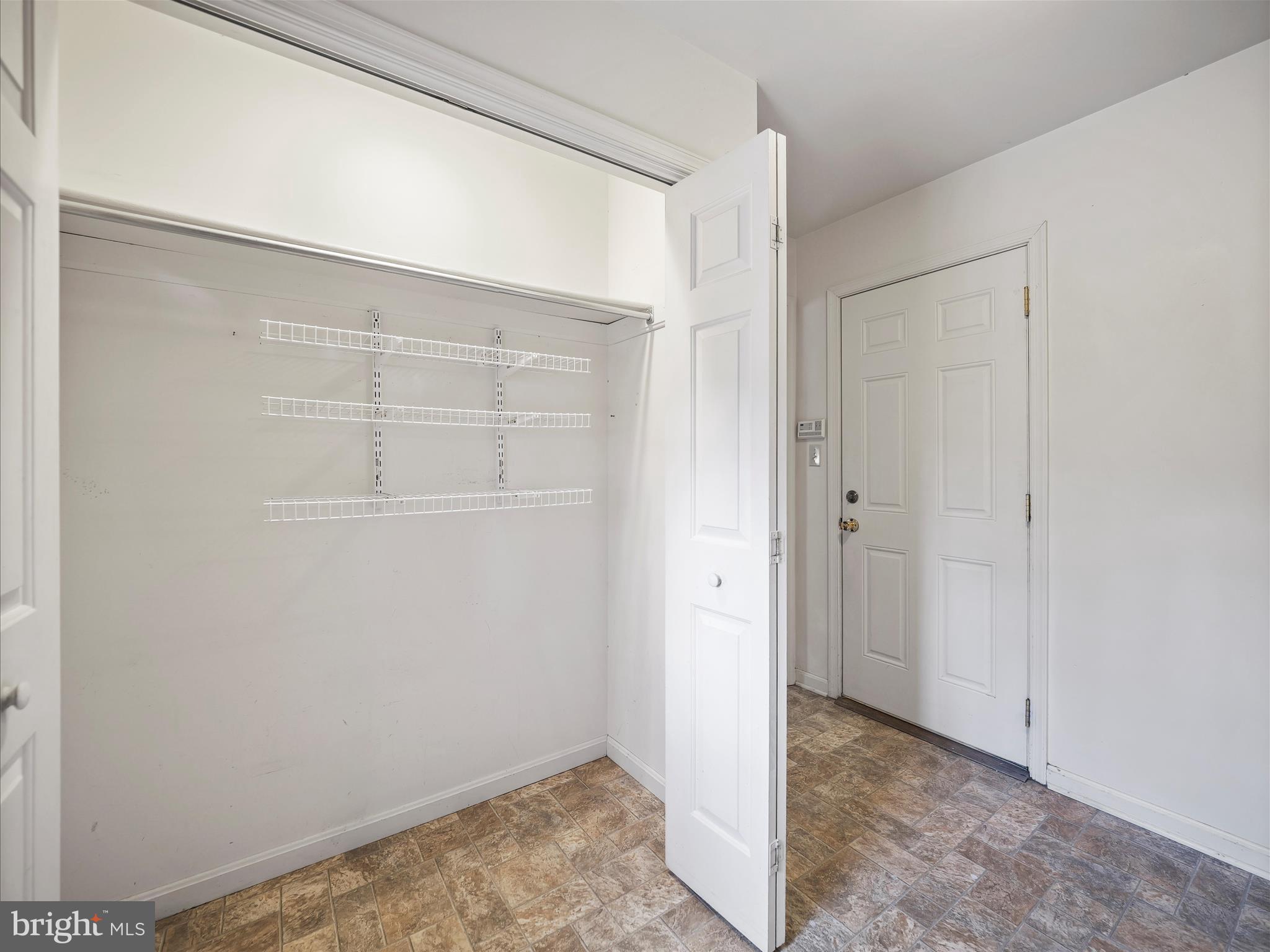 WOODCREST - Residential Lease