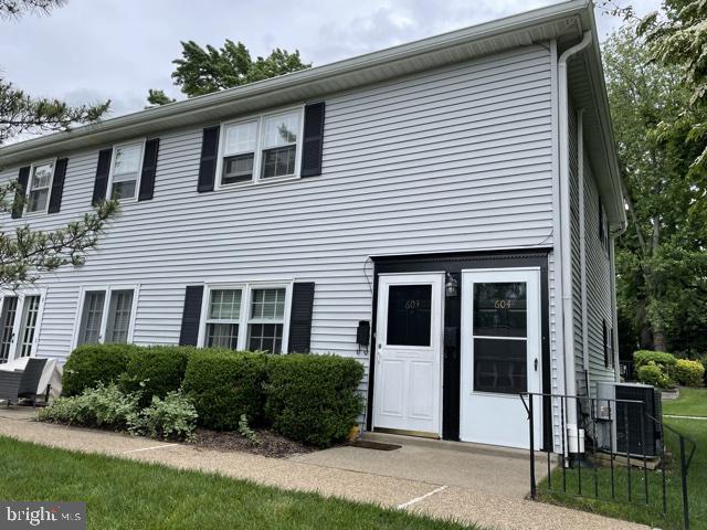 YARDLEY COMMONS - Residential