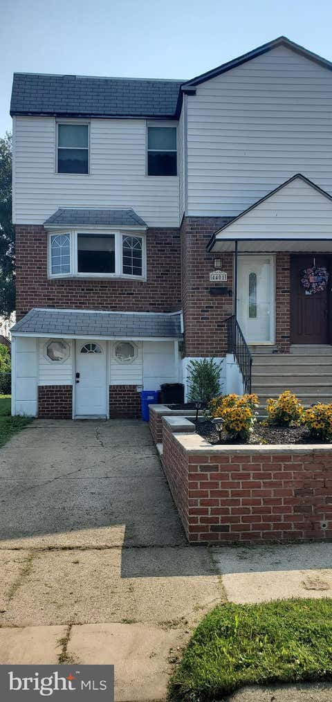 Townhouse For Sale - 4401 Deerpath Lane<br/> PHILADELPHIA, PA 19154