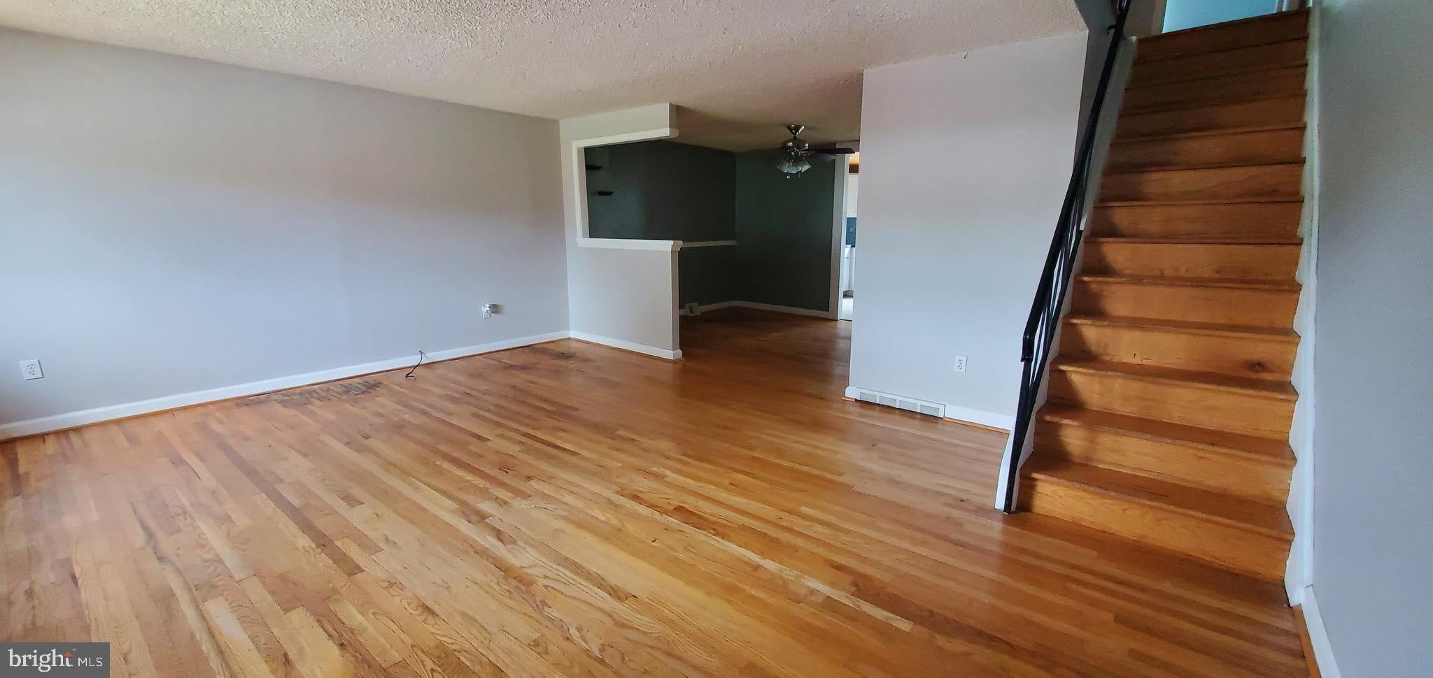 4401 DEERPATH LANE