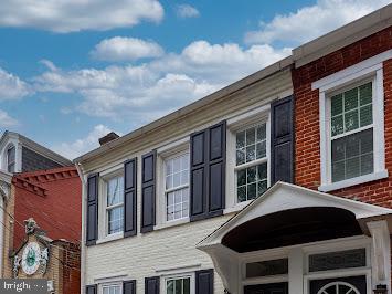 519 LOCUST STREET