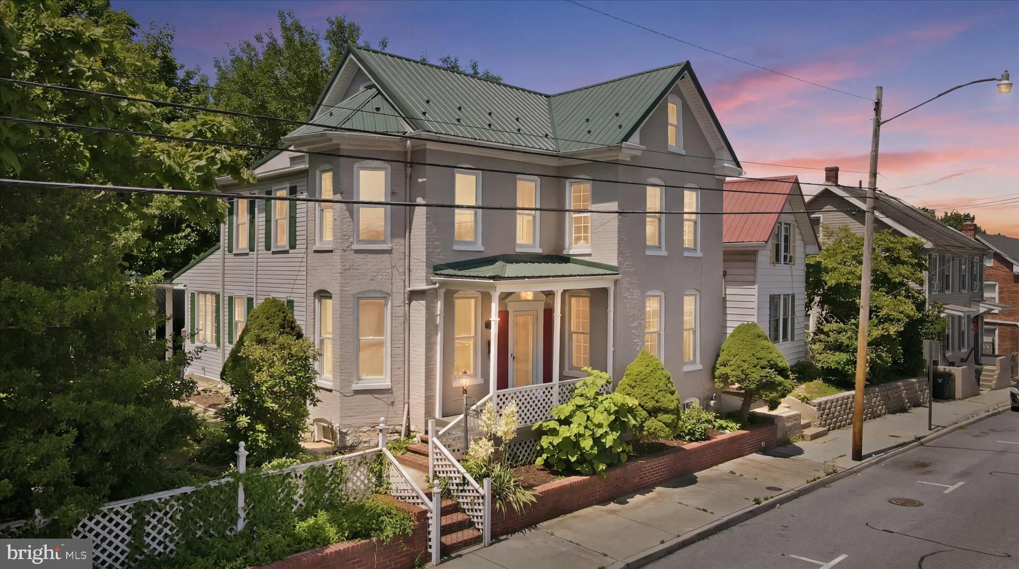719 W Church Street