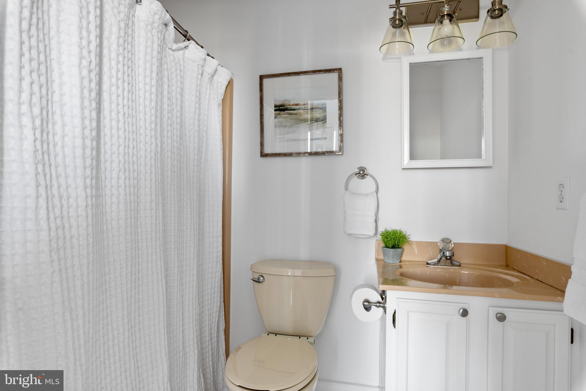 FISHING CREEK FARM - Residential