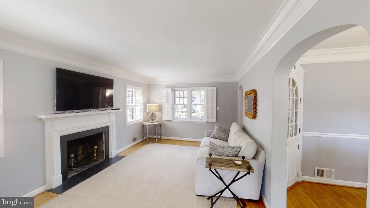 BEVERLEY HILLS - Residential Lease