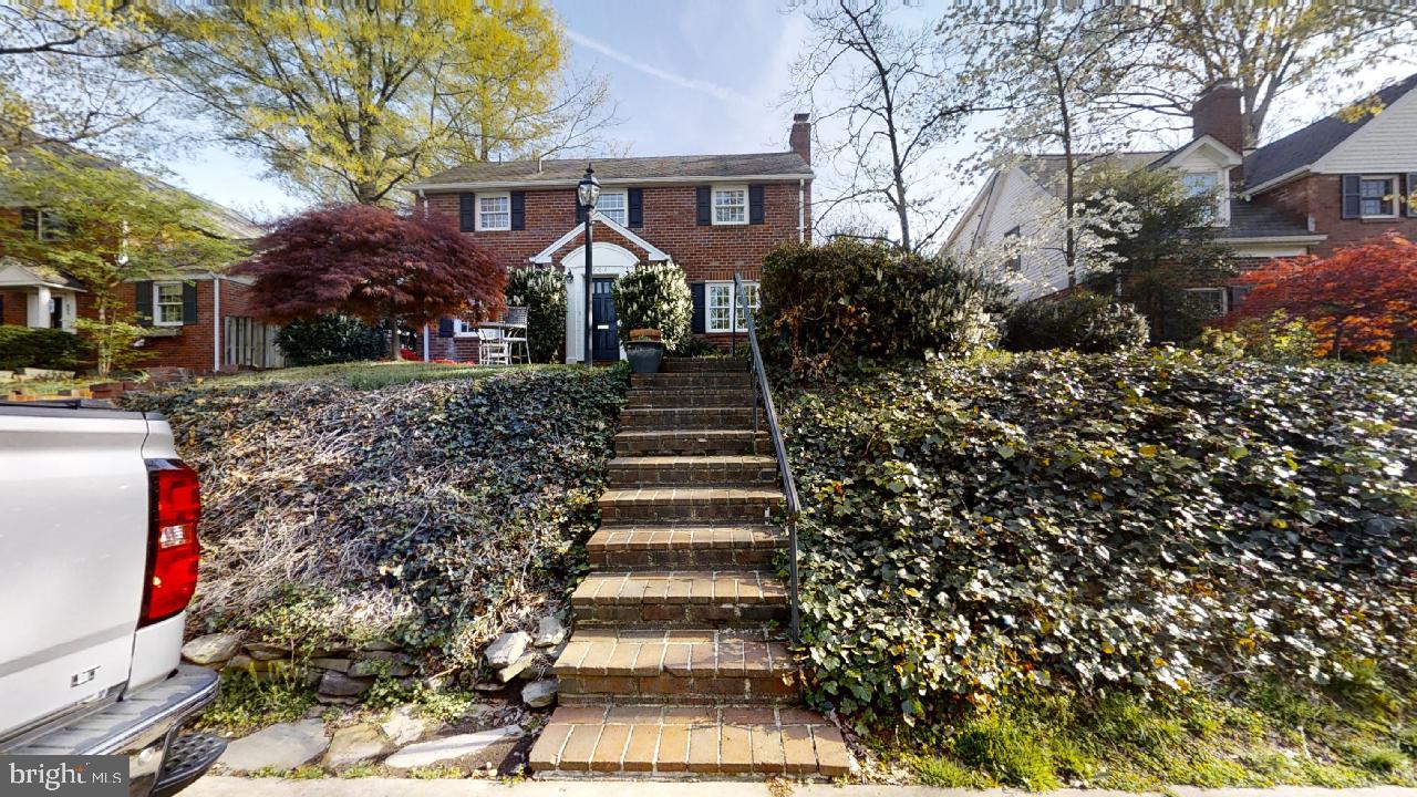 BEVERLEY HILLS - Residential Lease