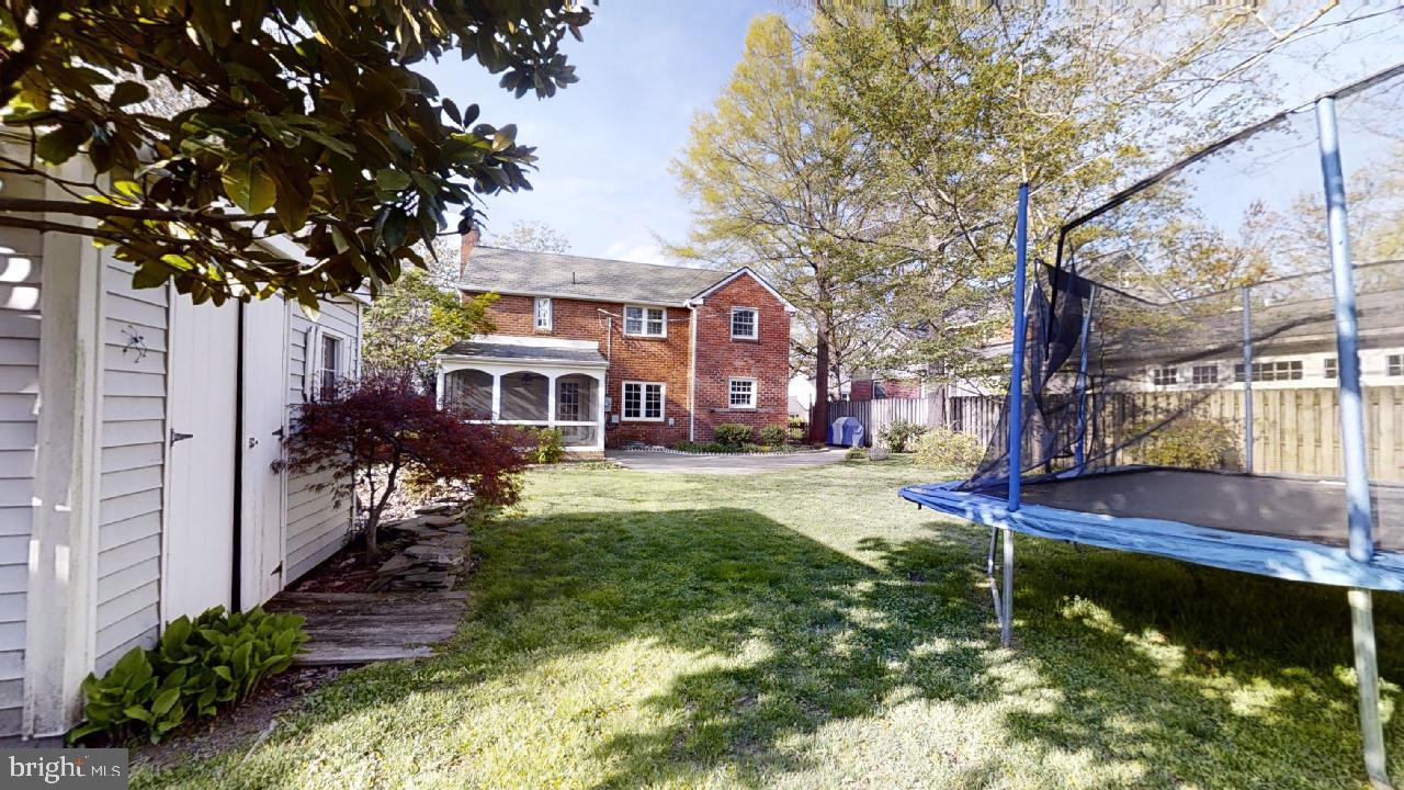 BEVERLEY HILLS - Residential Lease