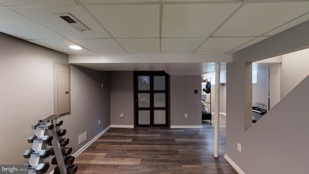 BEVERLEY HILLS - Residential Lease